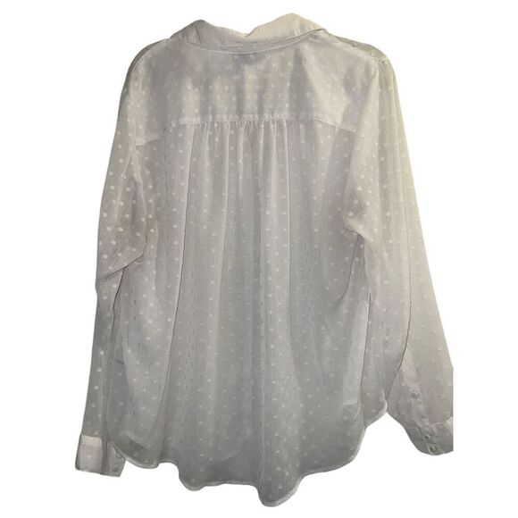 ✨Torrid Madison - White Chiffon Clip Dot Button Front Sz 2X Blouse✨ - Picture 7 of 9